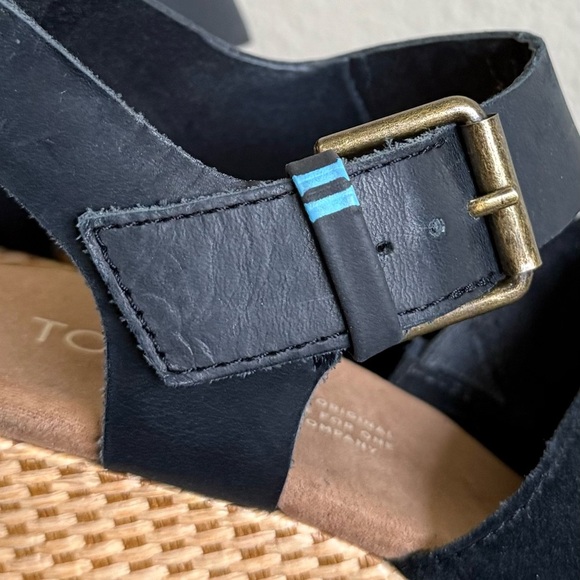 EUC. Toms Black Wedge Sandals with Ankle Strap. - Picture 6 of 8